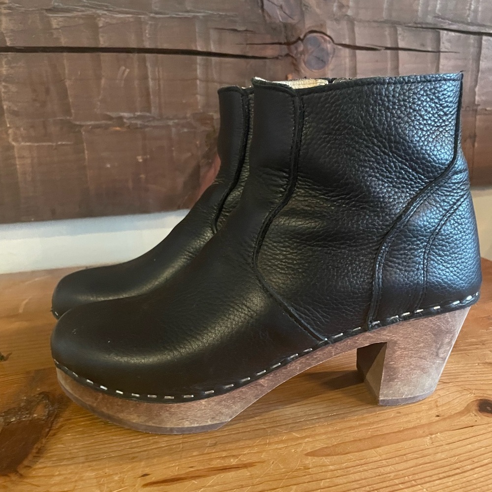 Maguba Black Leather Auckland Boots